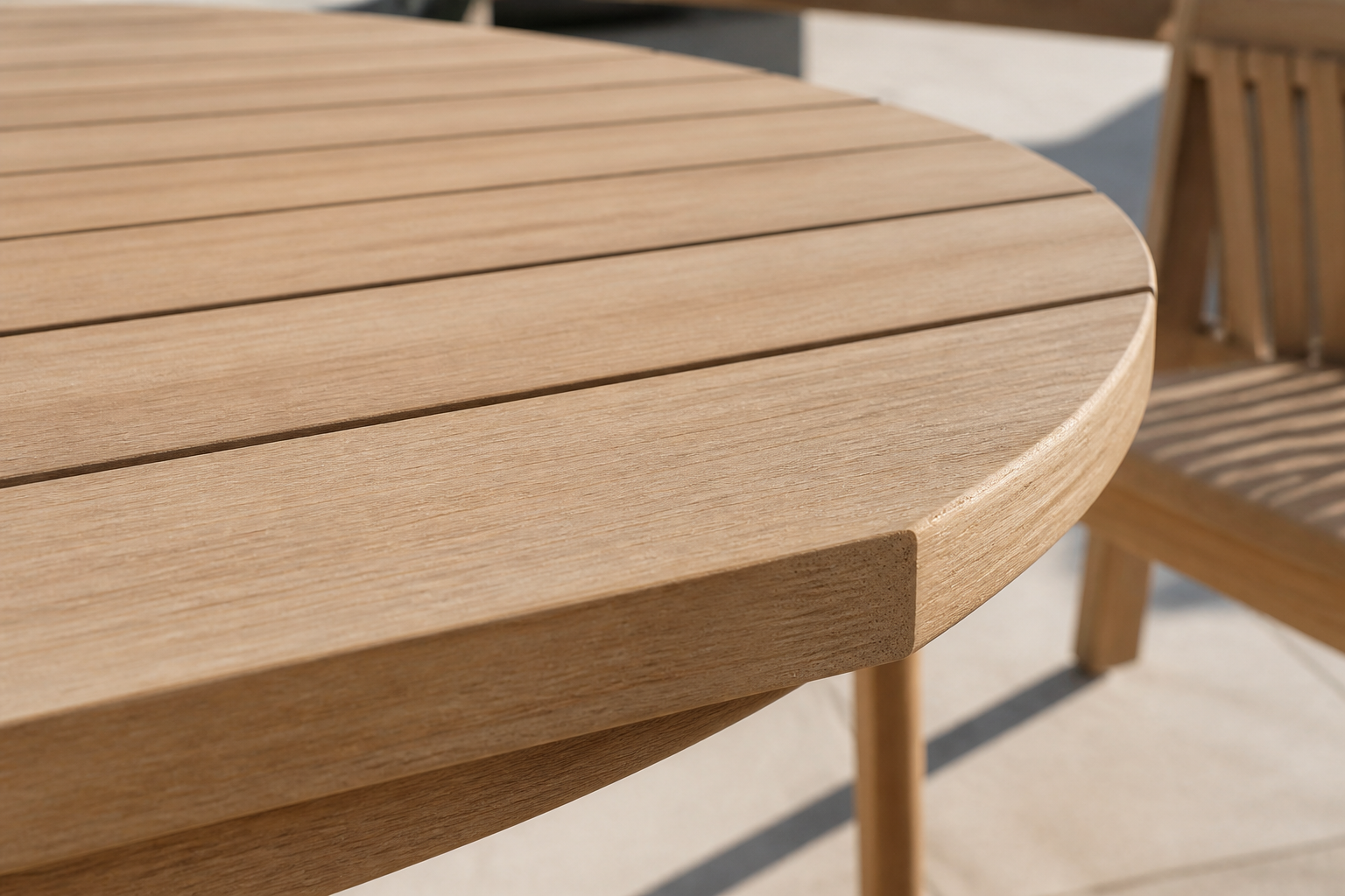 Close detail of the light teak HIPSWOOD surface
